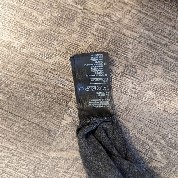 H&M - Long Sleeve Gray Dress - XS - Picture 5 of 5